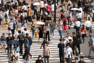 队记：多队有意但活塞不急于送走伯克斯 别队想要他需强有力报价